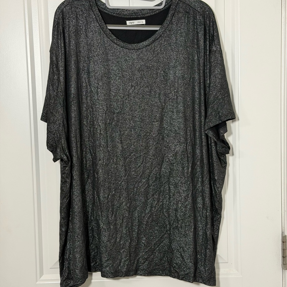 edgely Shimmer Crew Neck Tee in Black & Silver